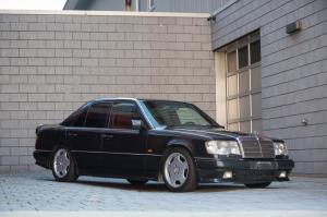 Mercedes-Benz 300 E AMG Line 1990 года